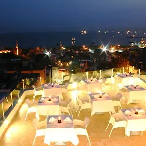 daphne-hotel.istanbul-turkeyhotels.com/