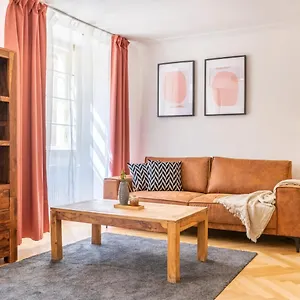 Hotel apartamentowy Celetna - Old Town