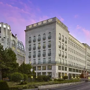 ritz-carlton-budapest.inbudapesthotels.com/