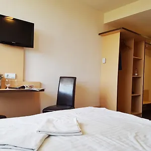 pest-inn.inbudapesthotels.com/